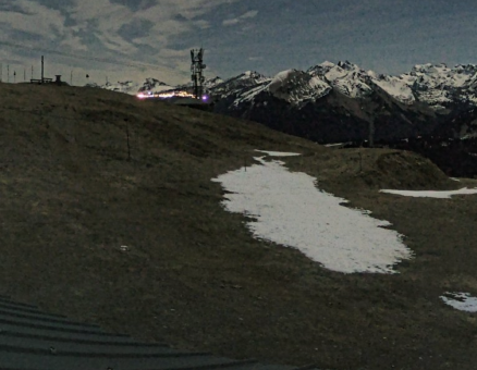 Record Highs Halt Alps Ops
