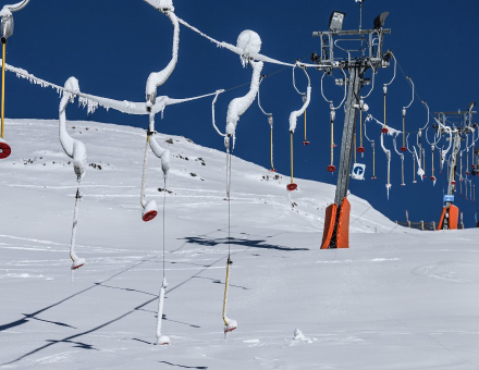 Shutdown of French Resorts May Extend Through Entire Season