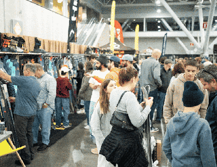 Snowbound Boston Draws 21,000