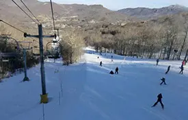 Teen Stranded on Lift at Sugar Mountain, Family Sues